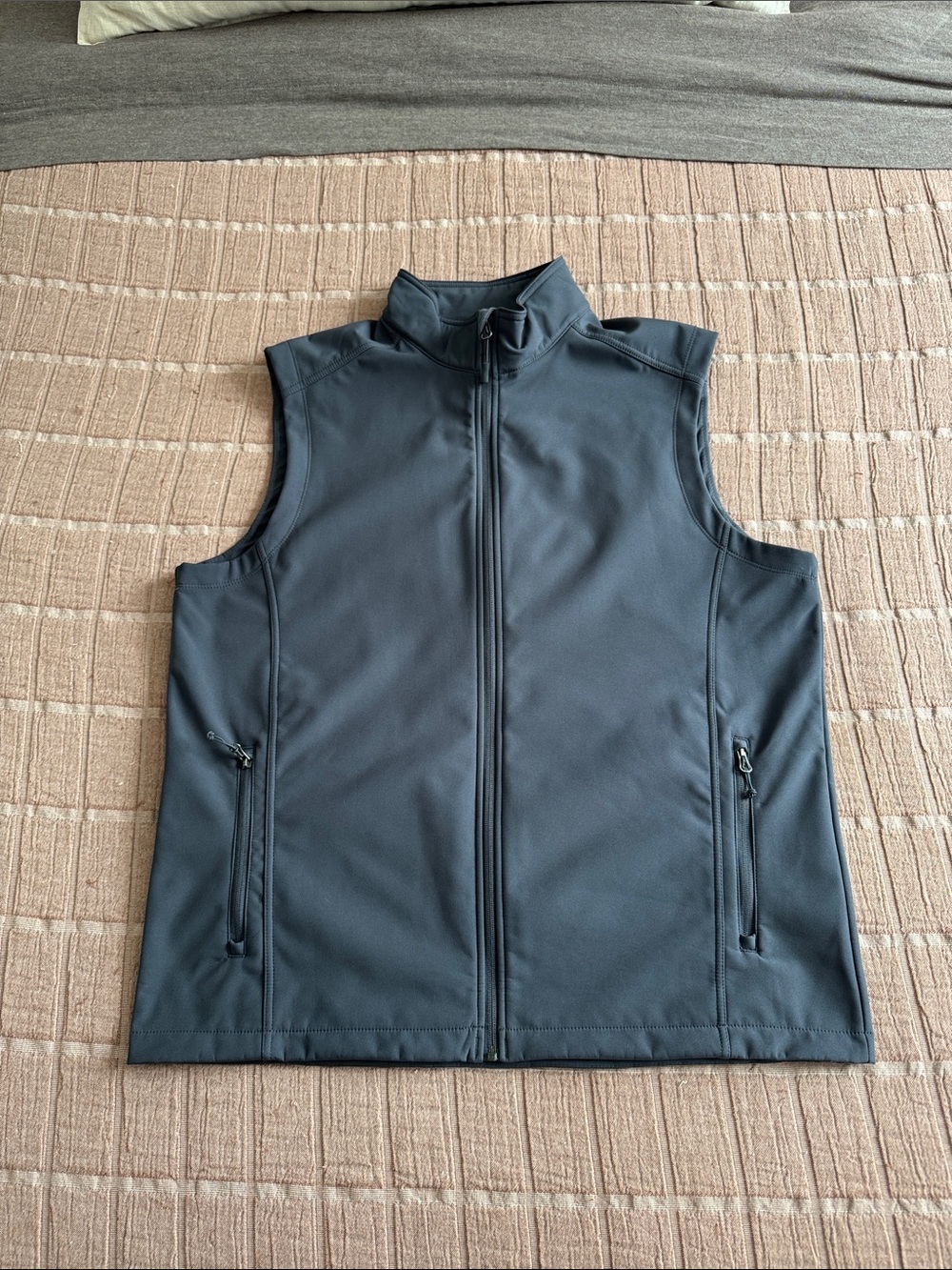 Men's XL Charcoal Vest